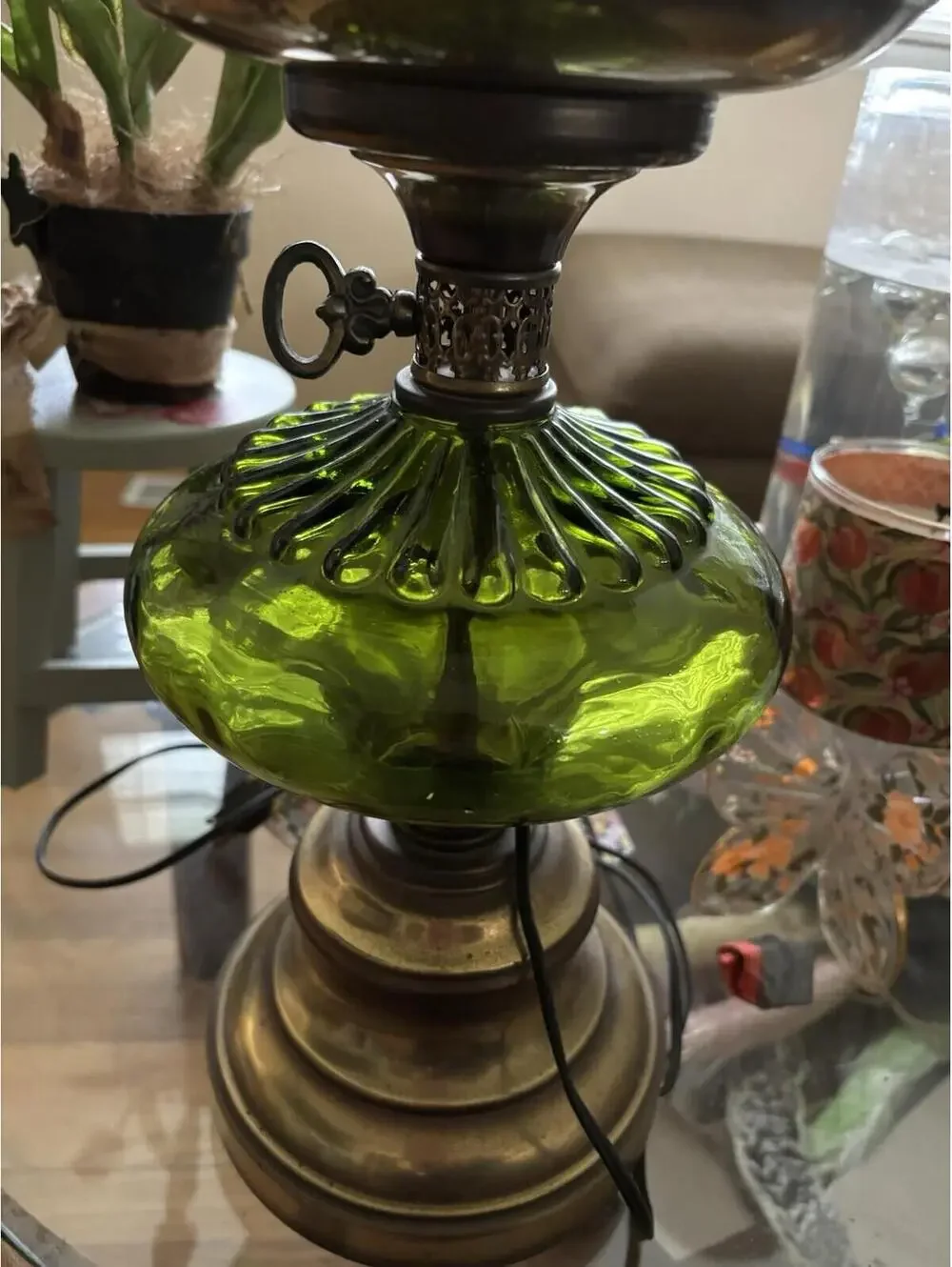 VINTAGE MID-CENTURY MODERN GREEN GLASS TABLE LAMP AVOCADO GENIE Oil Lamp STYLE